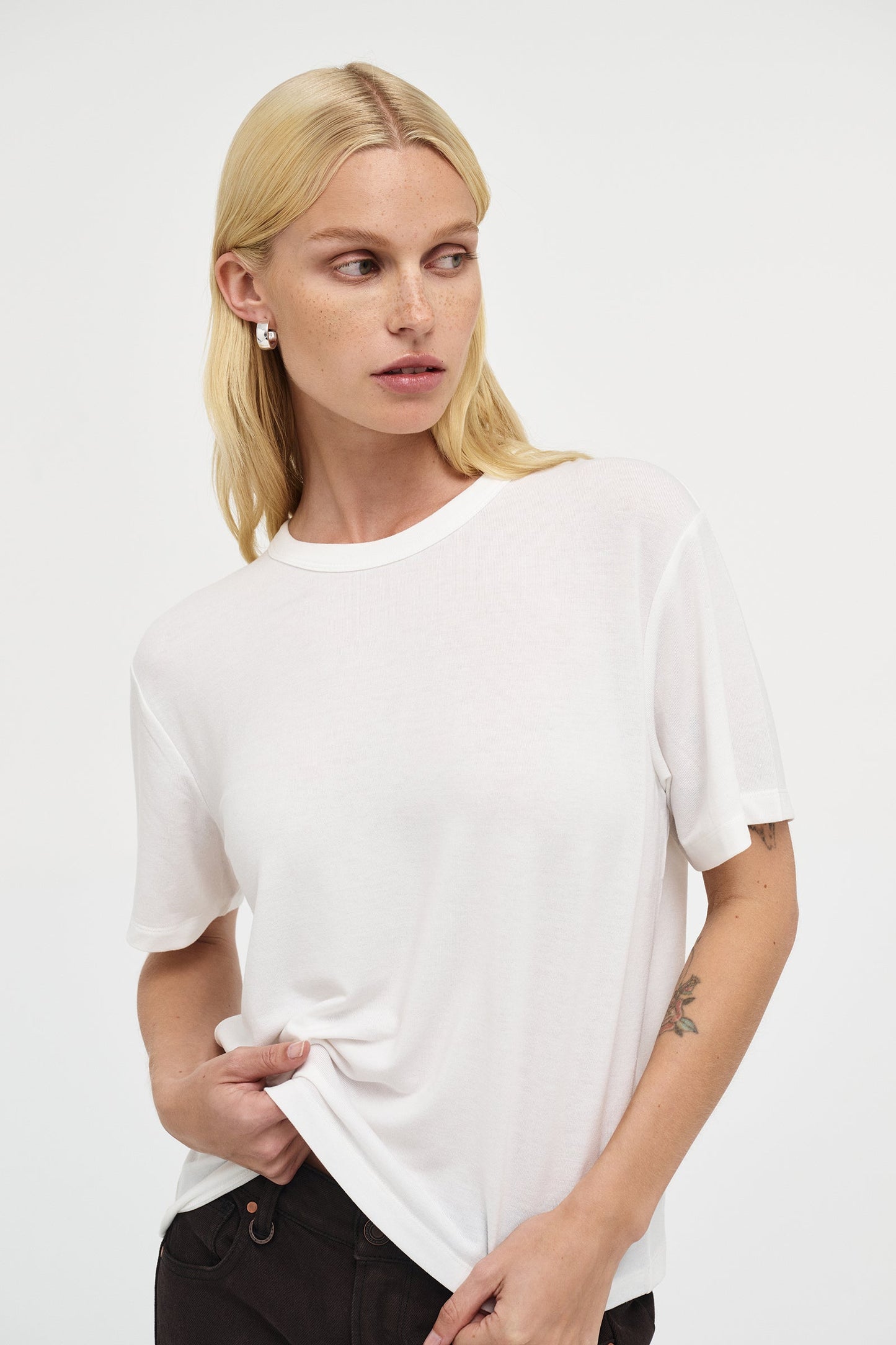 Lou Tissue Tee - White