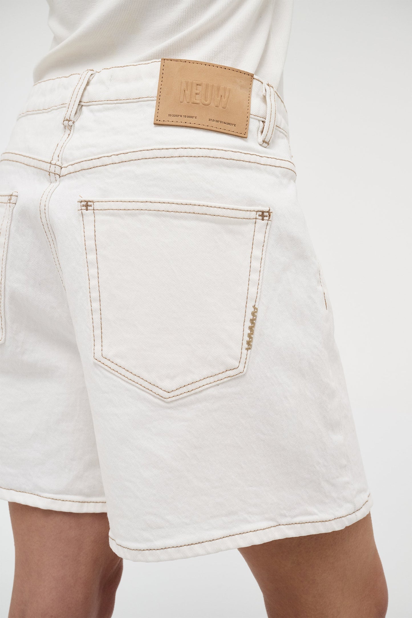 Eva Short - White