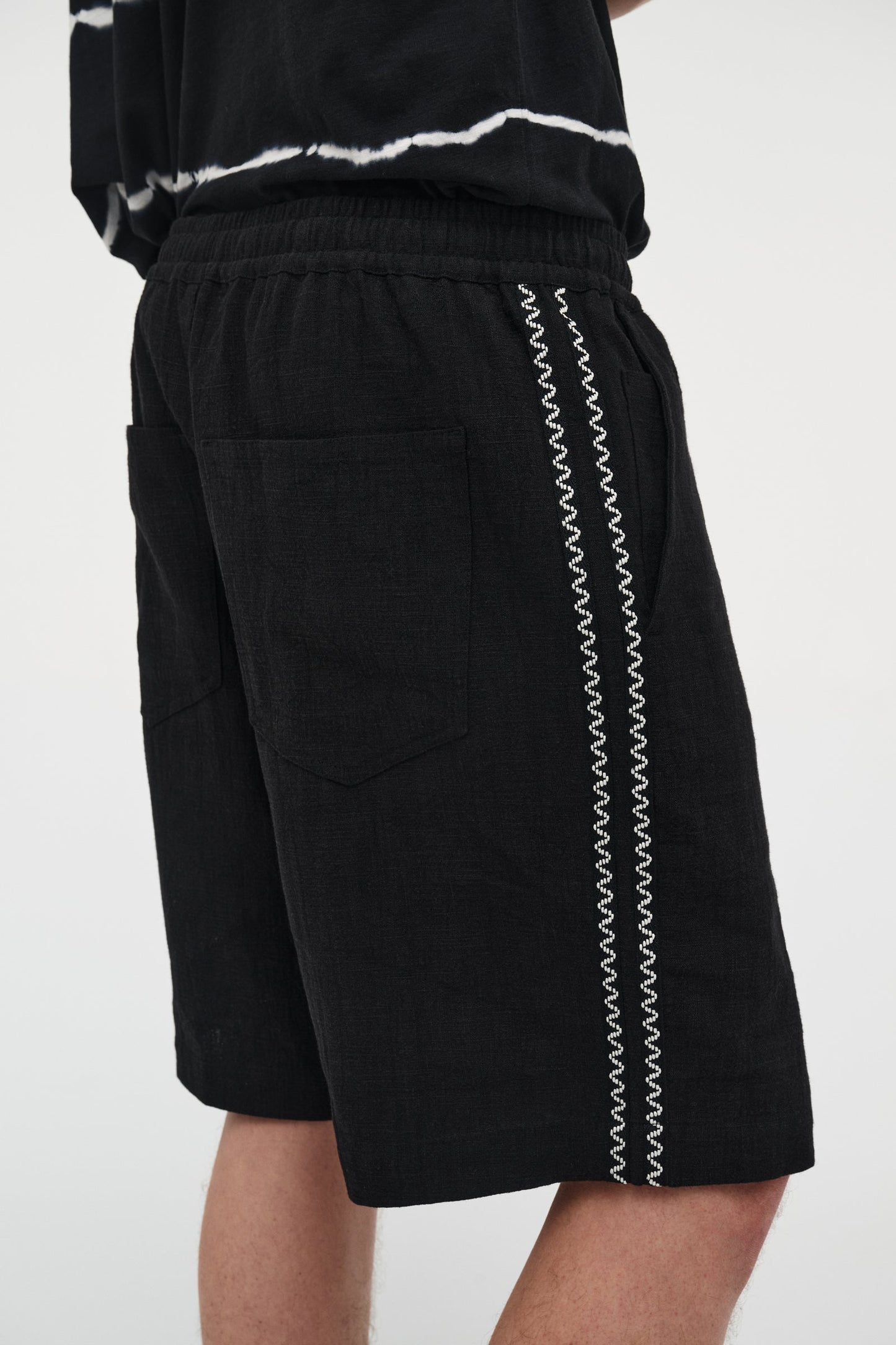 Resort Short - Black