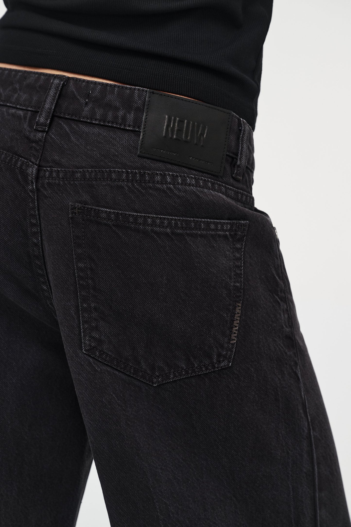 Milla Wide - Blackout