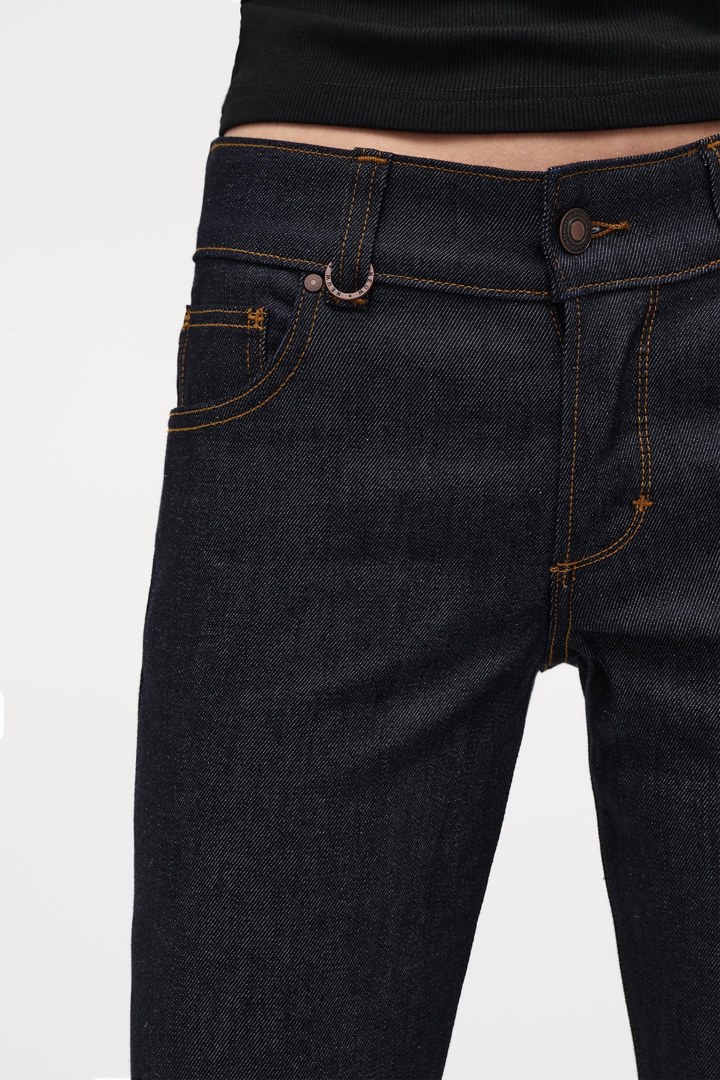 Hanne Bell - Resonate