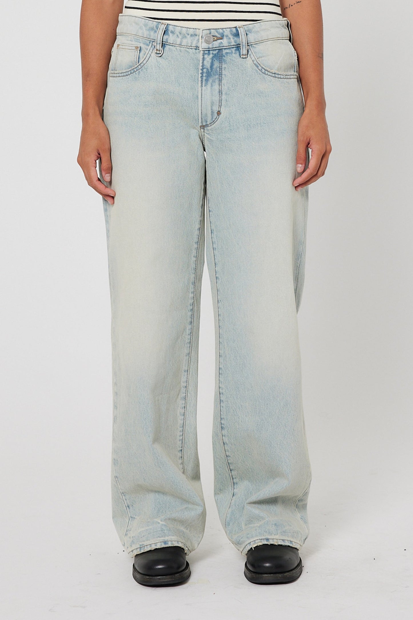 Daria Baggy - Before Sunset