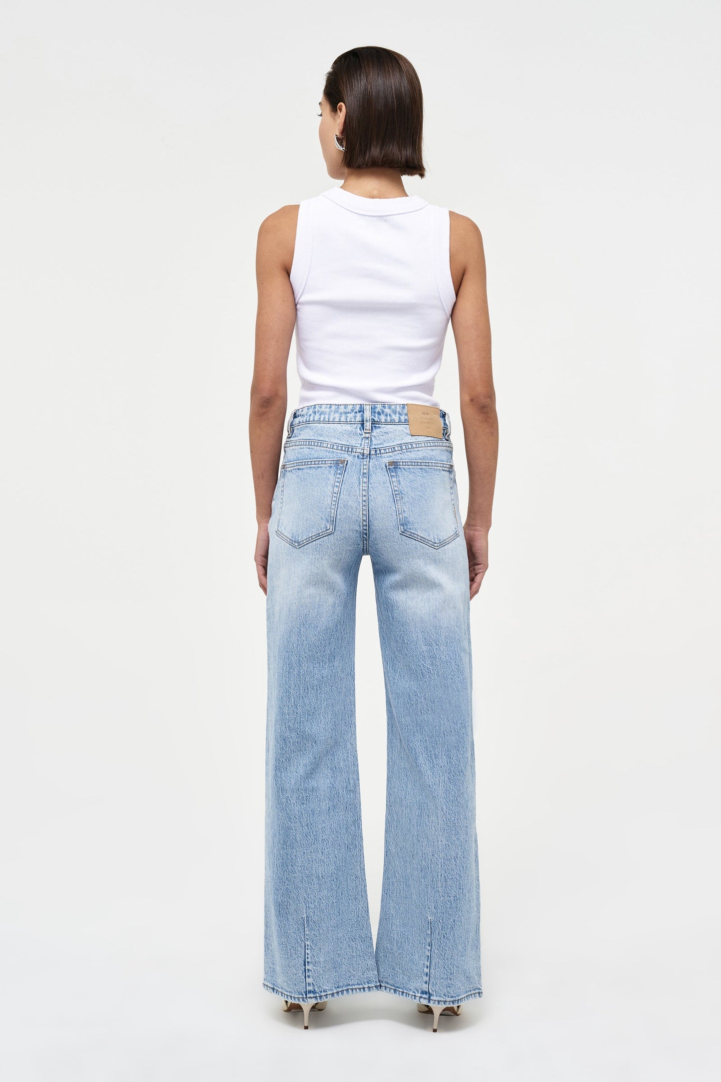 Jonesy Singlet - White