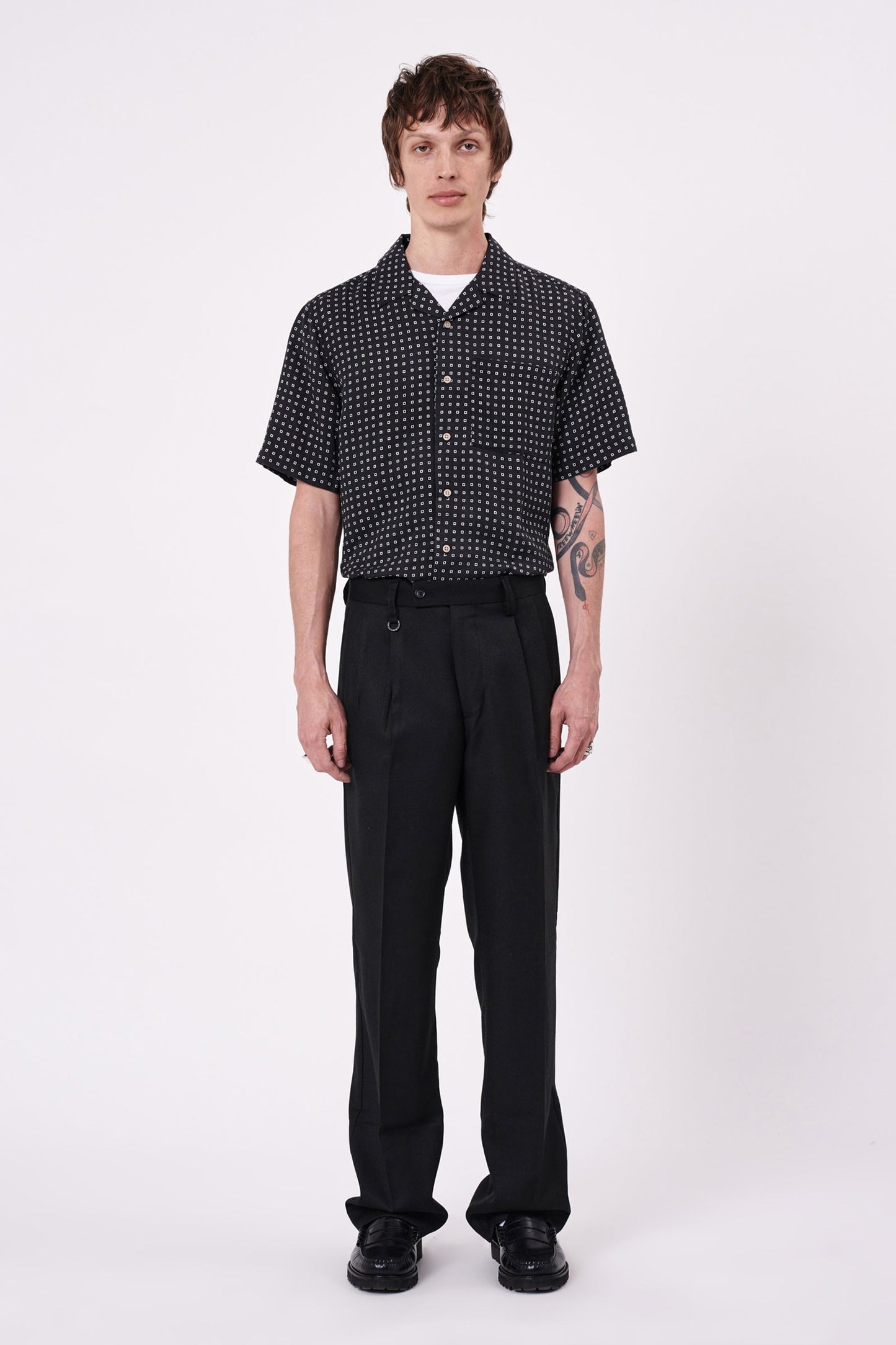 Cave Relaxed Pleat Wool - Black