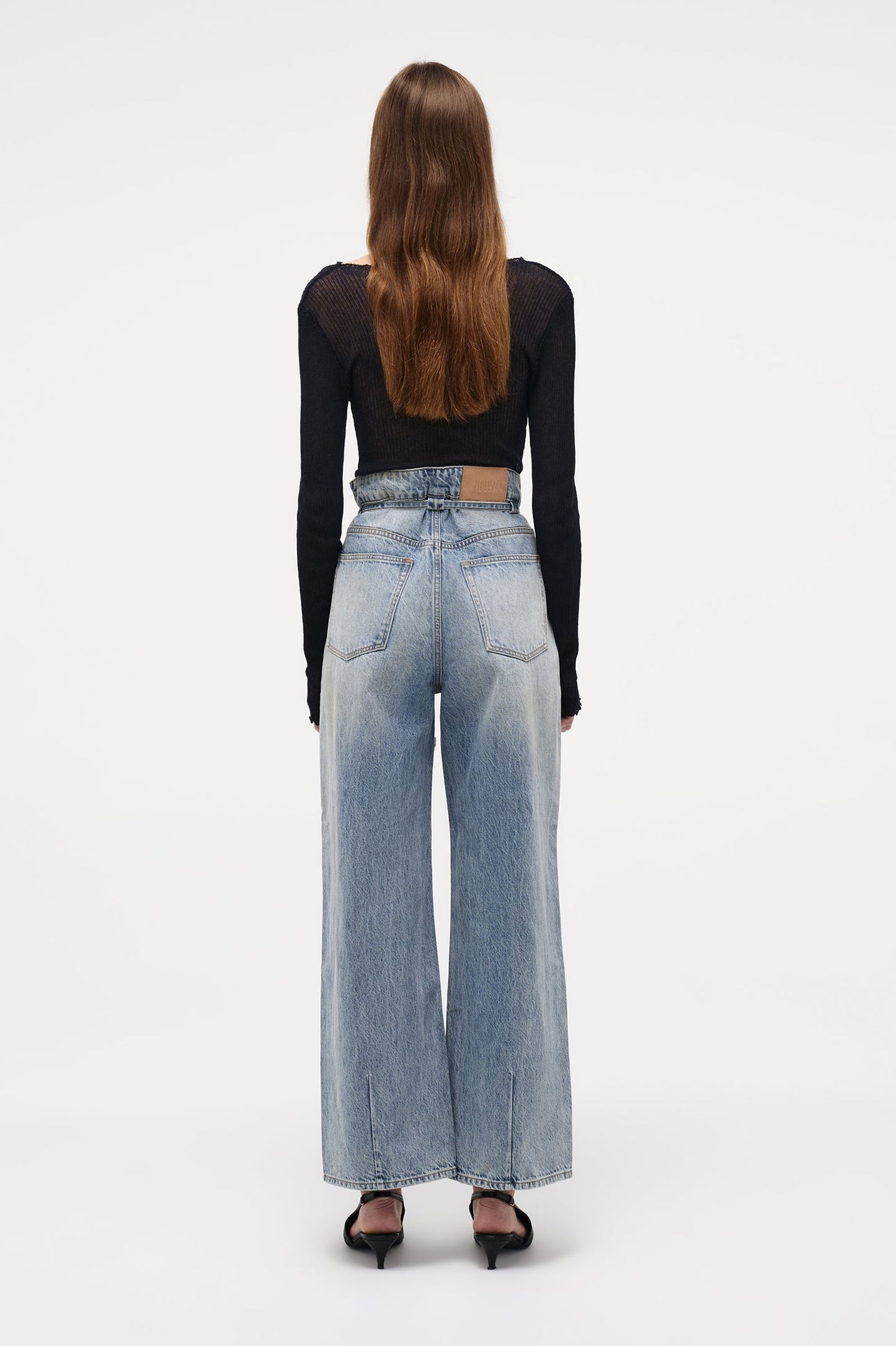 Yoko Baggy - Runway