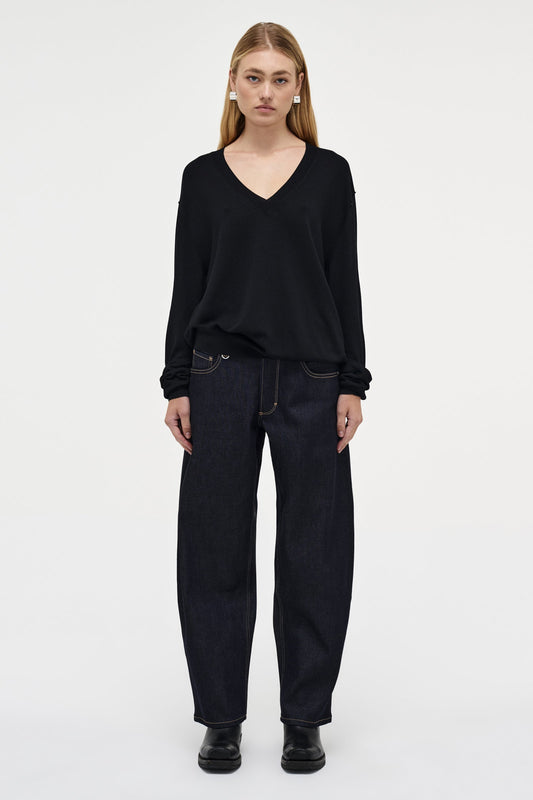 Lili V Neck Sweater - Black