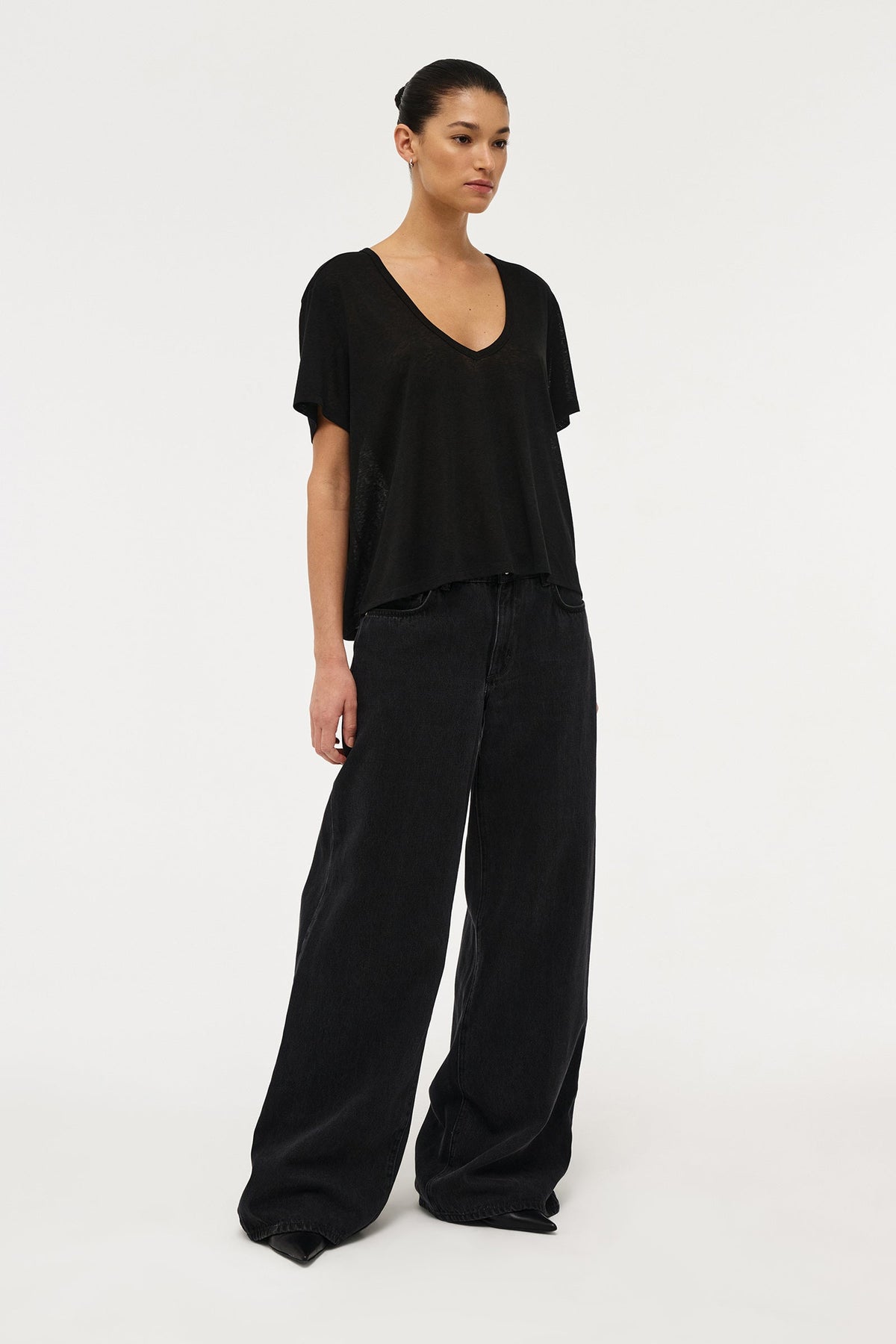 Girlfriend Deep V Tee - Black