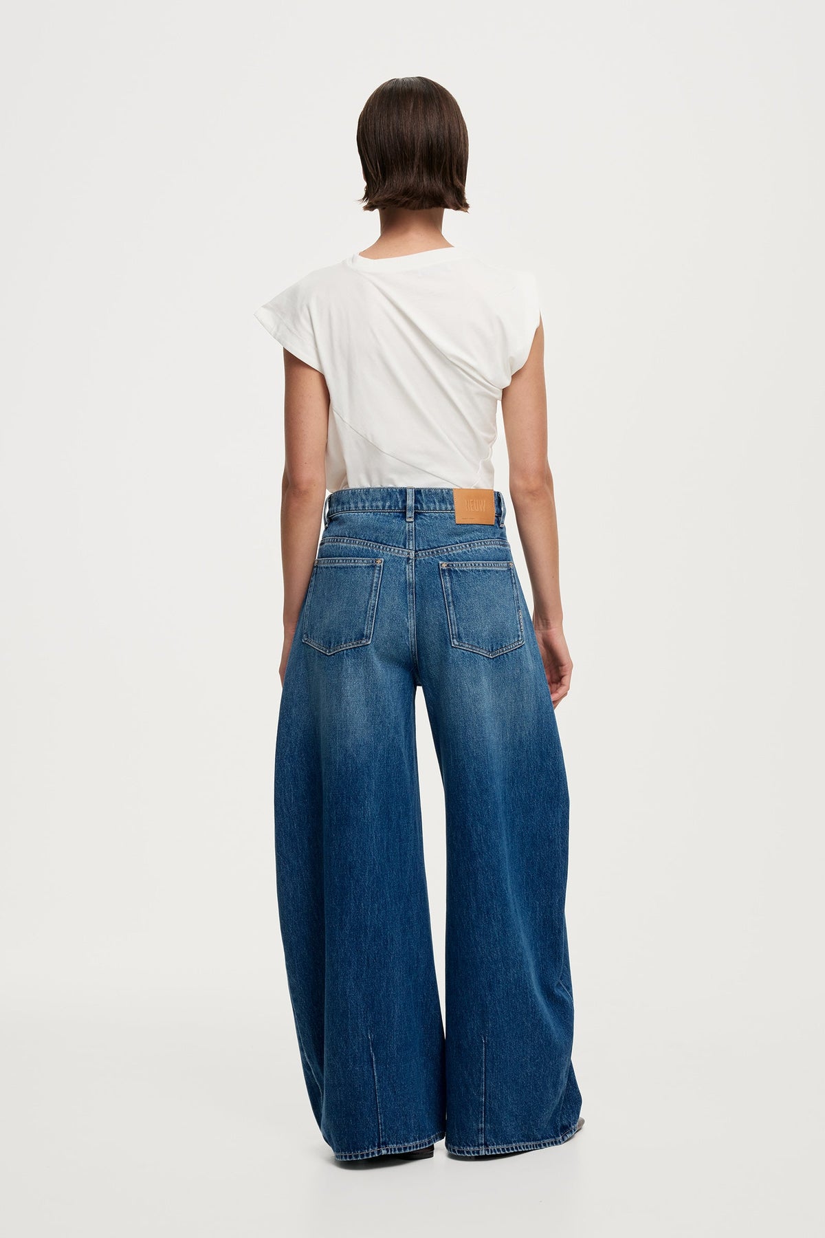 Mimi Super Barrel Jeans - Azure