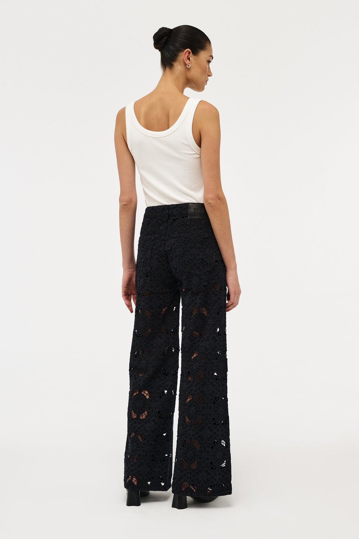 Eva Wide - Fiore Embroidery