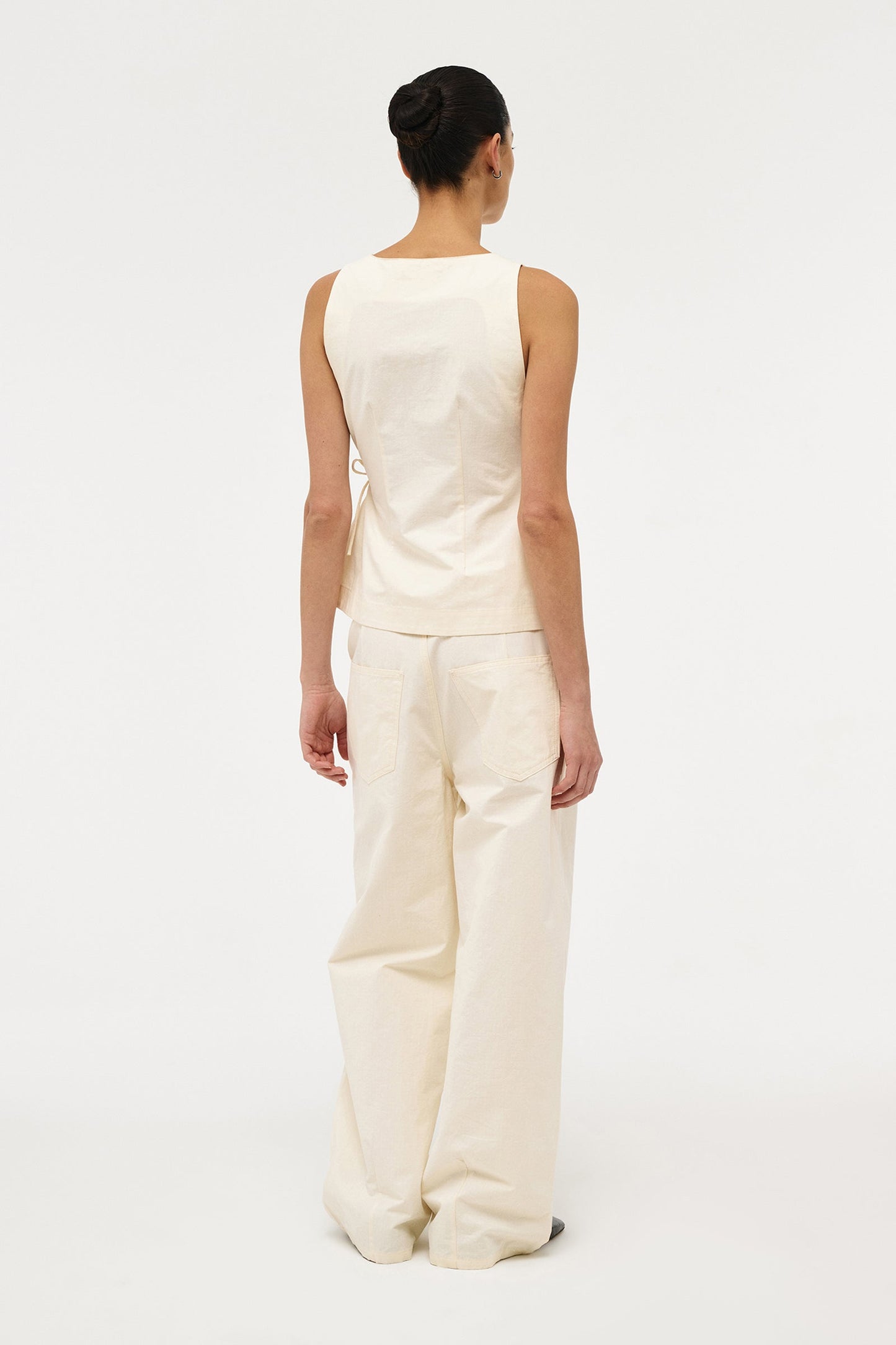 Disconnect Tie Top