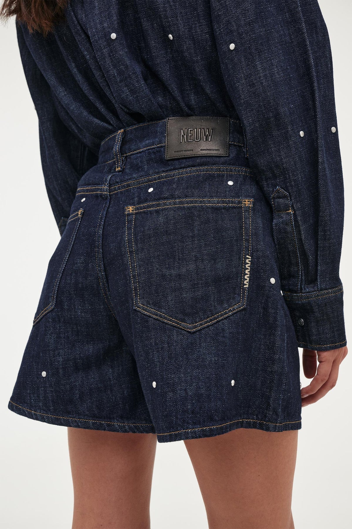 Eva Short - Rinse Studs