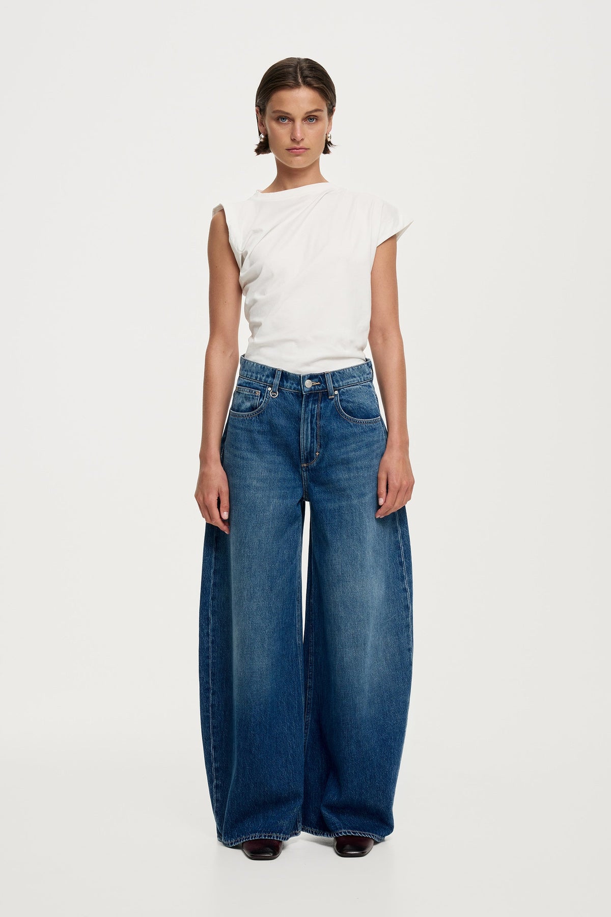 Mimi Super Barrel Jeans - Azure
