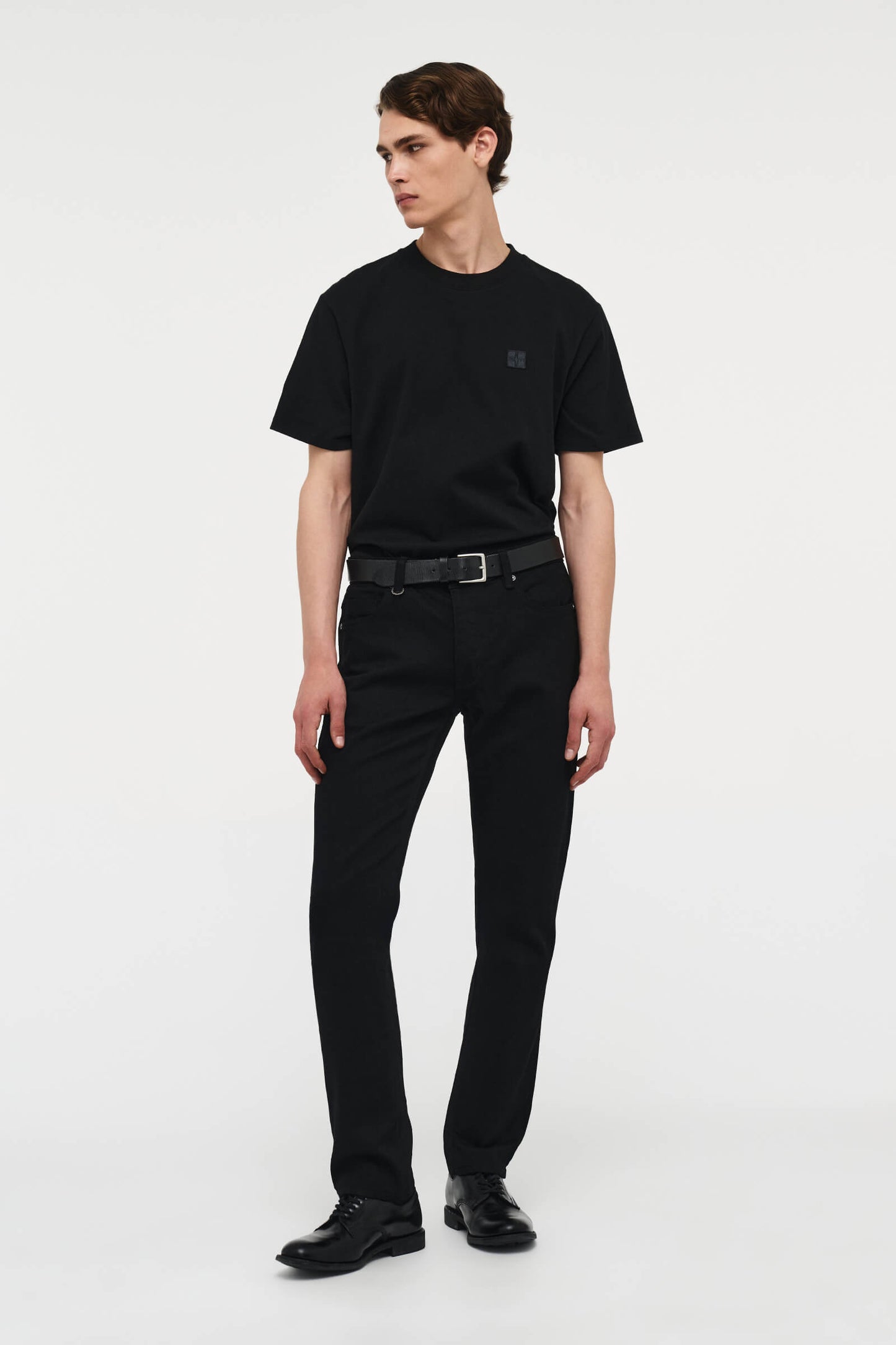 Lou Straight - Sharp Black