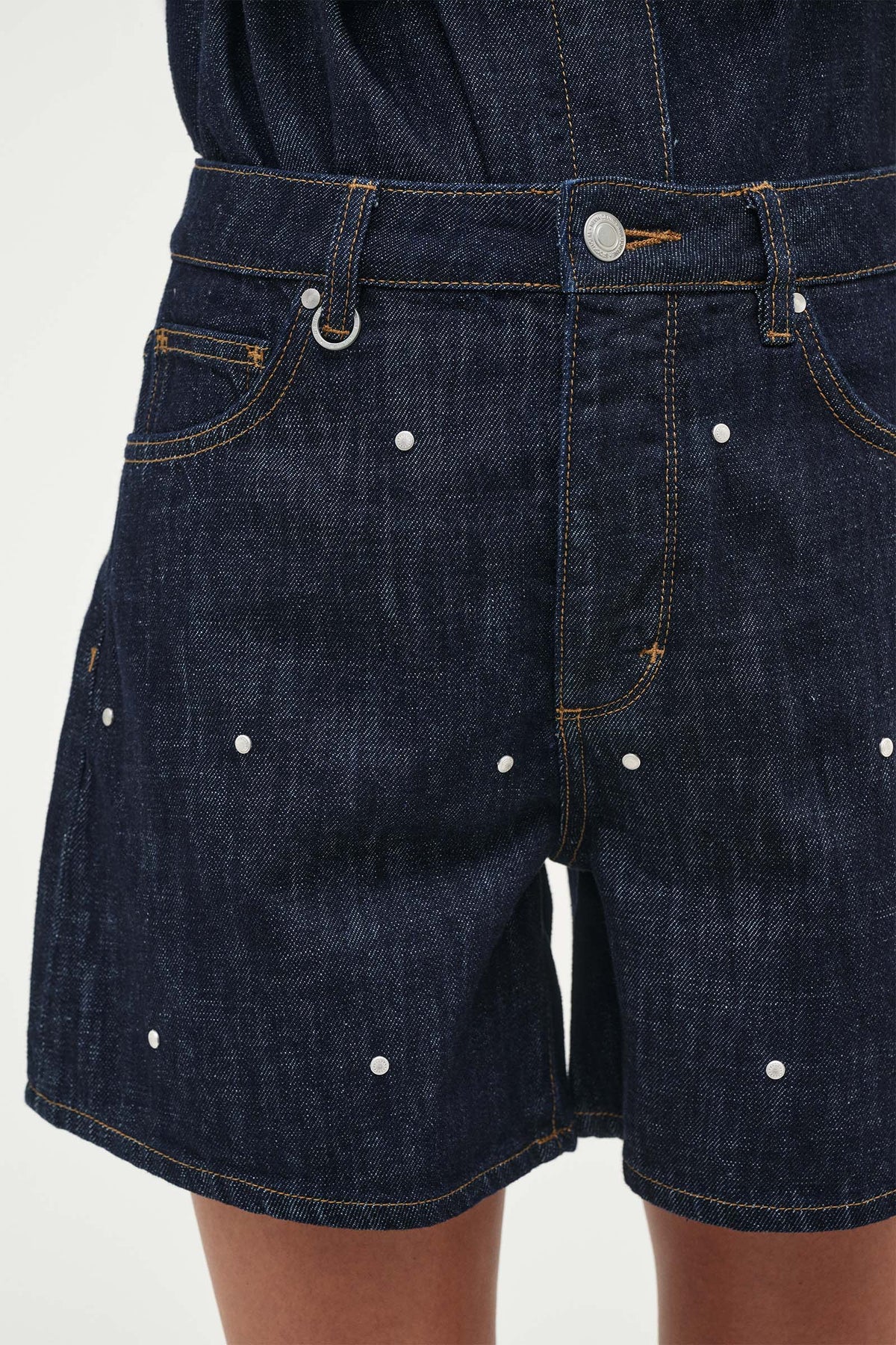 Eva Short - Rinse Studs